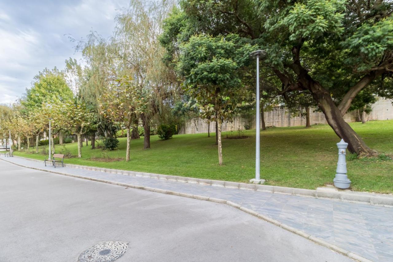 Apartamento Luminoso Cerca Playa Sardinero Con Parking Privado Santander Exterior photo